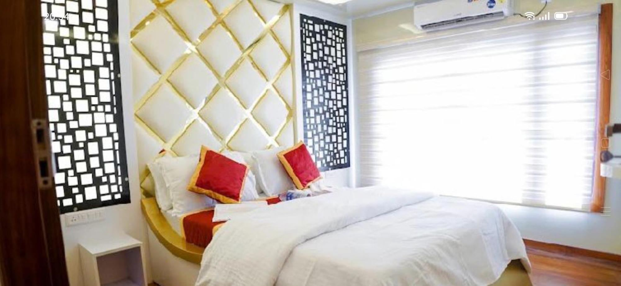 فندق Victoria Houseboats Alappuzha المظهر الخارجي الصورة