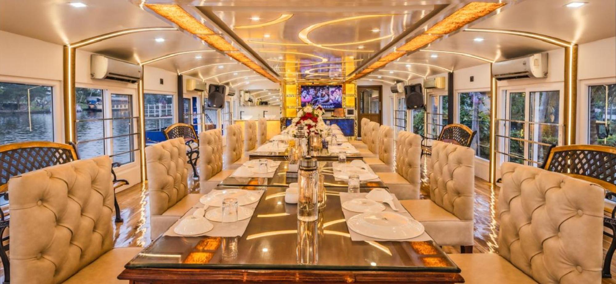 فندق Victoria Houseboats Alappuzha المظهر الخارجي الصورة